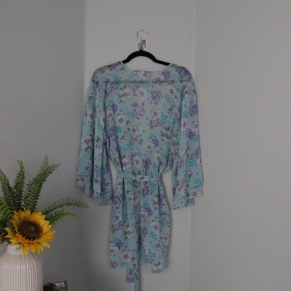 🌏 Sheer Floral Wrap Robe – Size S - Picture 7 of 10